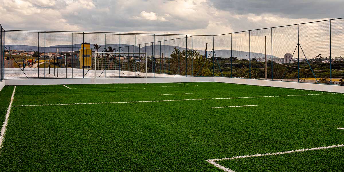 construction terrain de football